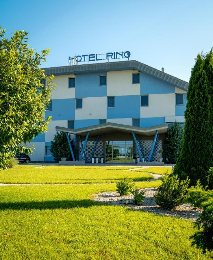 Hotel Ring Orechová Potôň Zewnętrze zdjęcie