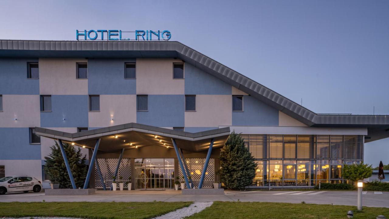 Hotel Ring Orechová Potôň Zewnętrze zdjęcie